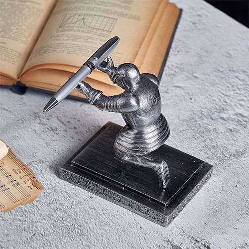 Knight Pen Holder